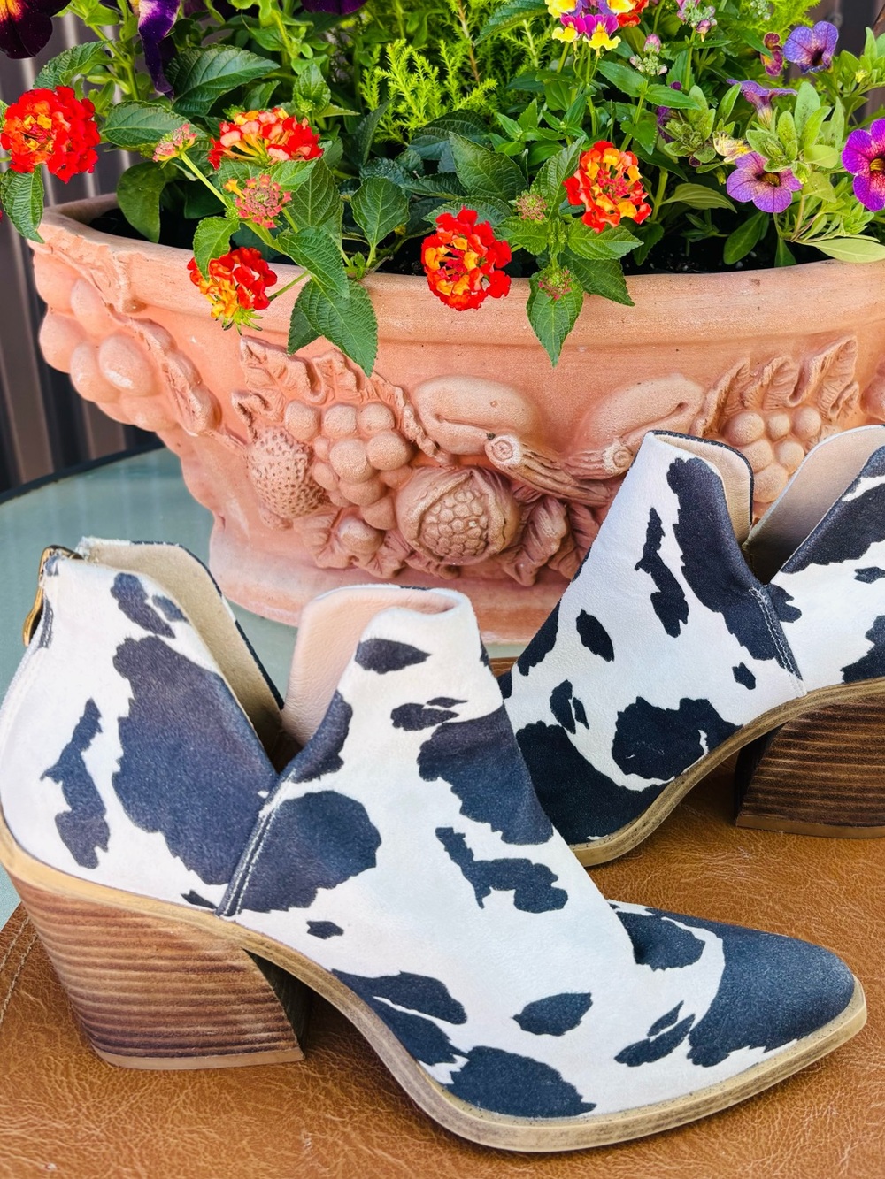 ARIDER GIRL Navy and White Vegan Ankle Boots